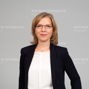 Leonore Gewessler