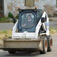 Nonnen nutzen Bobcat 773 Kompaktlader um Kloster zu restaurieren