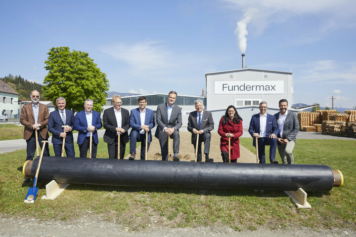 Spatenstich Fundermax Fernwärme
