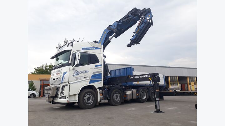 Palfinger PK 92002 SH auf Volvo 4-Achszugmaschine