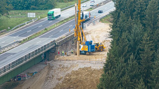 Infrastruktur Asfinag Aurachbruecke fahrbahn