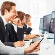 business, team, büro, büroarbeit, computer, arbeitsplatz, lehrgang, teamarbeit, gruppe, kollegen, beruf, caucasian, vier, einweisung, leute, arbeiten, erwachsenenbildung, gespann, job, lächelnd, meeting, modern, schreibtisch, zusammenarbeit, anzug, schulung, fortbildung, weiterbildung, erwachsene, ausbildung, seminar, tagung, geschäftsmann, geschäftsfrau, sitzung, projekt, arbeit, geschäftsleute, reihe, homeoffice, callcenter, kundencenter, kundenservice hotline, kundenhotline, webinar, workshop, zoom call, zoom meeting, videotelefonie