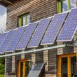 solar, solarstrom, strom, holzhaus, holzhütte, haus, eigenheim, bauen, bau, panel, photovoltaik, fotovoltaik, sonne, sonnenenergie, energie, erneuerbar, co2, klimaerwärmung, klima, klimaneutral