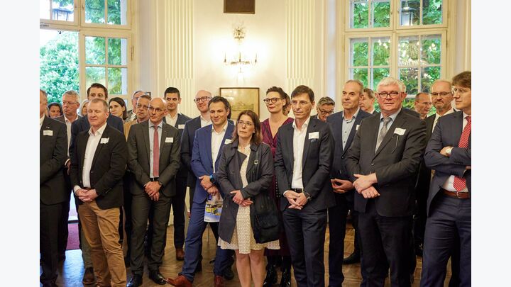 Bautechpreis Zuhörer Saal innen