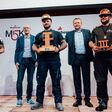 Wienerberger Geschäftsführer Johann Marchner (2.v.r.) und Vertriebsleiter Gerhard Staudinger (2.v.l.) mit Sieger Marco Hertscheg, Thomas Tröber (Platz zwei) und Josip Draksic (Platz drei).