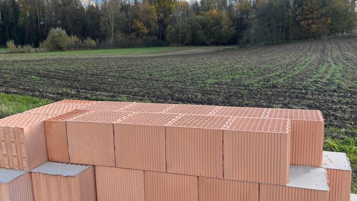 Doppelwand Baustelle Ziegel