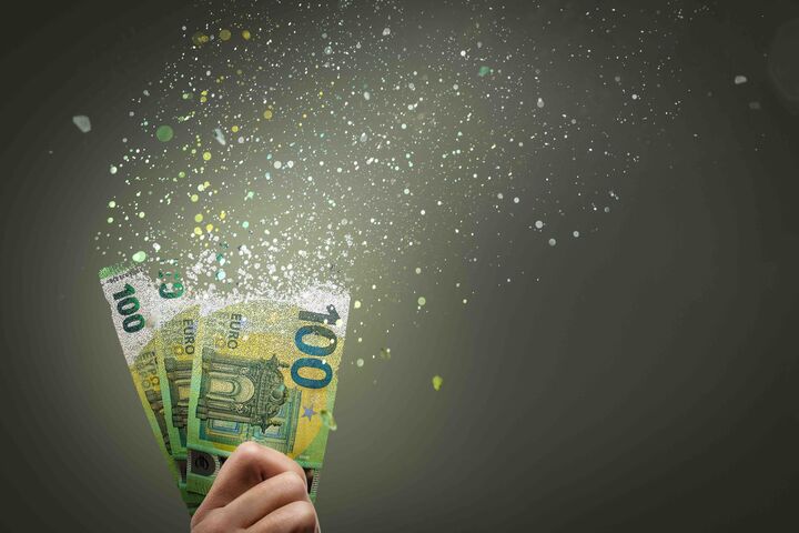 money, inflation, euro, economy, depreciation, bill, loss, finance, vanish, cash, banknote, value, currency, 100, savings, disappear, dissolve, business, debt, cost, risk, recession, expense, wealth, buy, europe, hand, pay, purchasing power, copy space