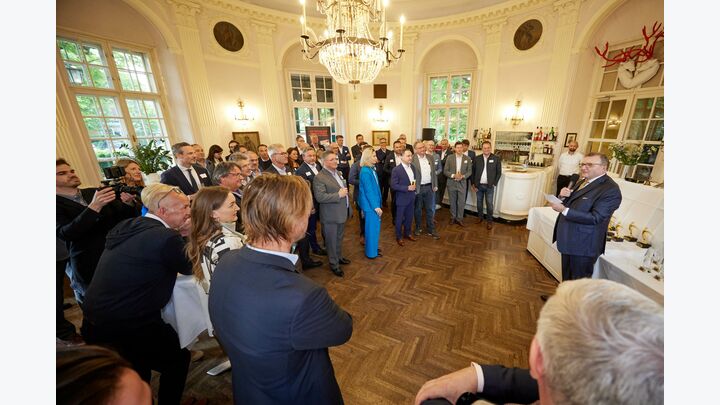 Sie alle wurden nach dem einleitenden Get Together von Solid-Chefredakteur Thomas Pöll offiziell begrüßt und zum ...