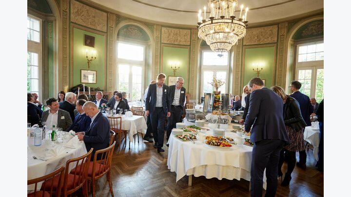 14 Essen am Buffet