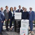 v.l.n.r.: Gerhard Fiegel (Wiener Stadtwerke), Peter Hanke (Wirtschaftsstadtrat), Patricia Neumann (CEO Siemens AG Österreich, Peter Weinelt (Generaldirektor Wiener Stadtwerke-Gruppe), Matthias Gressel (ASCR Geschäftsführer), Harald Loos (ASCR Geschäftsführer), Gerhard Hirczi (Geschäftsführer Wirtschaftsagentur Wien), Thomas Maderbacher (Geschäftsführer Wiener Netze) (c) Roland Rudolph