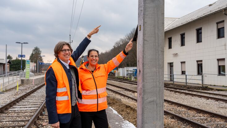 Michael Wardian (Kirchdorfer) und Judith Engel (ÖBB Infra)