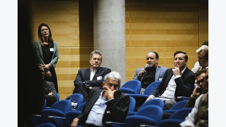 Konferenz Bär