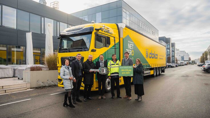 Doka grüner LKW