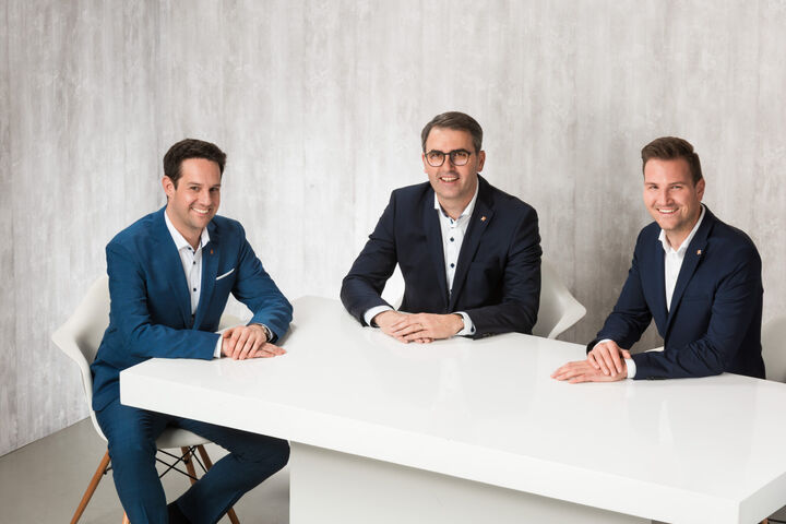 Riederbau Geschaeftsfuehrung Lukas Hechenblaickner Anton Rieder Raphael Lindermayr c Christoph Ascher 9 2048x1367