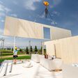 Holzbau größtes Holzhotel weltweitg Flughafen Wien Schwechat Leyrer+Graf
