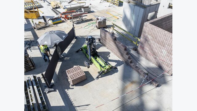 Robotik braucht Platz: Für seinen Einsatz benötigt WLTR mehrere Meter freien Arbeitsraum entlang der Wand sowie eine entsprechend vorbereitete Materiallogistik auf der Baustelle.