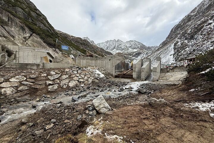 Eine von sechs neuen Wasserfassungen des Erweiterungsprojekts Kühtai: Über das rund 25,6 Kilometer lange Beileitungssystem wird zusätzliches Wasser aus dem Ötztal und Stubaital zum neuen Speicher geführt.