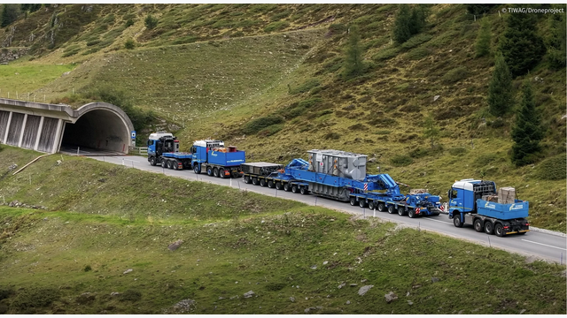 Schwertransport ins Hochgebirge: Einer der Maschinentransformatoren für Kühtai 2 wiegt rund 140 Tonnen. Der komplette Transportzug erreichte eine Länge von rund 55 Metern und ein Gesamtgewicht von 313 Tonnen.