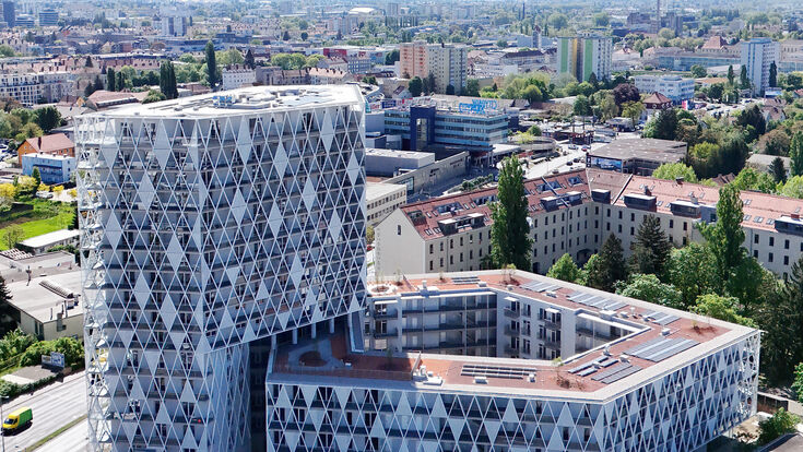 Mega-Transaktion: Die deutsche ZBI Gruppe erwarb für den offenen Immobilienfonds UniImmo den 17-geschoßigen Wohnturm Level KS 1 Tower in Graz.