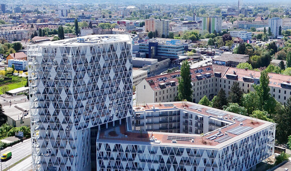Mega-Transaktion: Die deutsche ZBI Gruppe erwarb für den offenen Immobilienfonds UniImmo den 17-geschoßigen Wohnturm Level KS 1 Tower in Graz.
