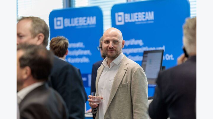 Auch die Ausstellerbereiche boten Raum für Gespräche und neue Kontakte.
