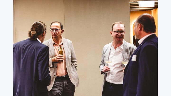 Auch beim anschließenden Networking wurde angeregt weiterdiskutiert.