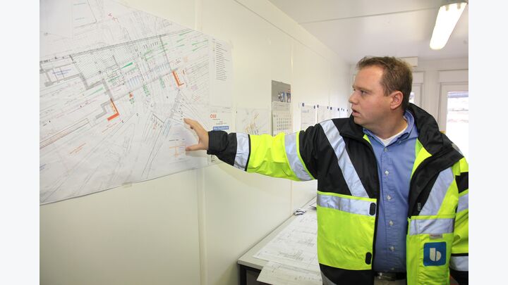 Reportage Matzleinsdorfer Platz Wien Brücke Baustelle Bau Symbol Solid 2009 Bilfinger Berger ÖBB OeBB Strassenbau Verkehr