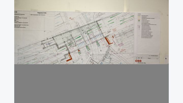 Reportage Matzleinsdorfer Platz Wien Brücke Baustelle Bau Symbol Solid 2009 Bilfinger Berger ÖBB OeBB Strassenbau Verkehr