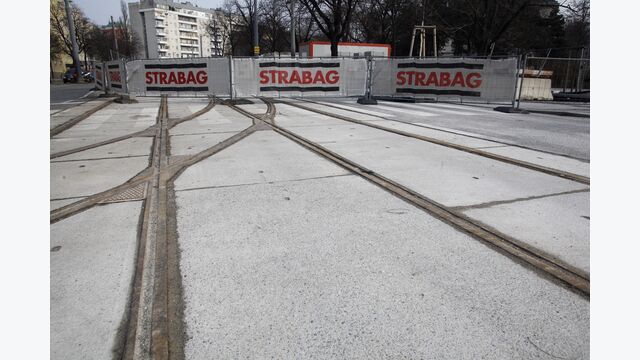 Fernwärmeleitung Donau Baustelle