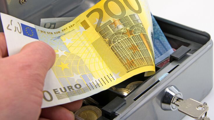 © Fotolia Schwarzgeld Geld Geldschein