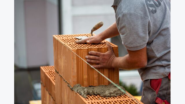 Anonym Arbeit arbeiten Arbeiter Architektur Backstein Backsteine Bau Bauarbeiter Baubranche bauen Baumaterial Baustelle Baustellen Bauten Bauweise Bauwesen Bauwirtschaft Beruf Einfamilienhaus Genauigkeit Handwerk Handwerker Haus Hausbau Häuser Kelle Massivbau Mauer Mauern Maurer Maurerschnur Mensch Nachbarschaftshilfe Neubau Neubauten Pfusch Pfuscher Pfuscherei Richtschnur Rohbau Sachverstand Schattenwirtschaft Schnurgerade Schwarzarbeit Schwarzarbeiter Sorgfalt Stabilität Ziegel Ziegelmauer anonym arbeit arbeiten arbeiter architektur backstein backsteine bau bauarbeiter baubranche bauen baumaterial baustelle baustellen bauten bauweise bauwesen bauwirtschaft beruf einfamilienhaus genauigkeit handwerk handwerker haus hausbau huser kelle massivbau mauer mauern maurer maurerschnur mensch nachbarschaftshilfe neubau neubauten pfusch pfuscher pfuscherei richtschnur rohbau sachverstand schattenwirtschaft schnurgerade schwarzarbeit schwarzarbeiter sorgfalt stabilitt ziegel ziegelmauer