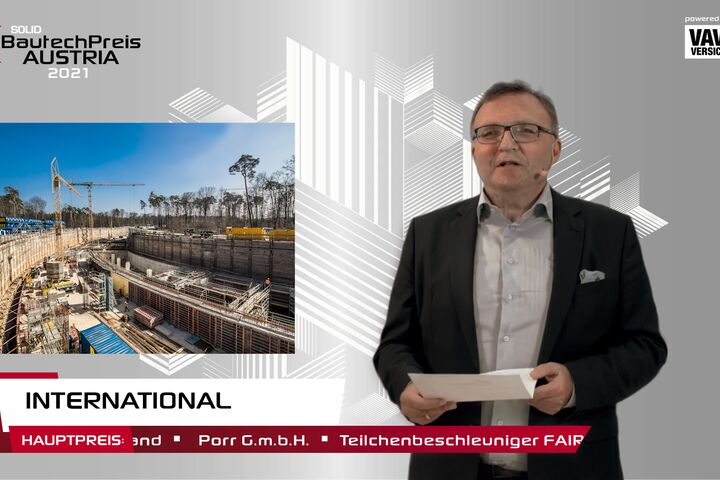 Solid-Chefredakteur Thomas Pöll bei der Präsentation