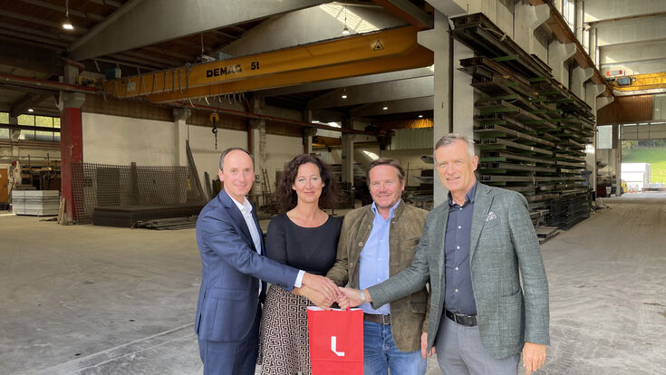 © Leube Gruppe vlnr: Helmut Radauer / CFO Leube Gruppe Regina und Leonhard Wörndl Aichriedler / Betonteile Wörndl Heimo Berger / GF Leube Gruppe.