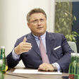Karl-Heinz Strauss, CEO Porr: "Man muss konsequent bleiben und bei manchen Dingen Nein sagen – denn die Verlockung ist jeden Tag groß. Aber erstens hat man die Kapazität nicht und zweitens kostet es ein Vermögen, wenn man sich verzettelt.“